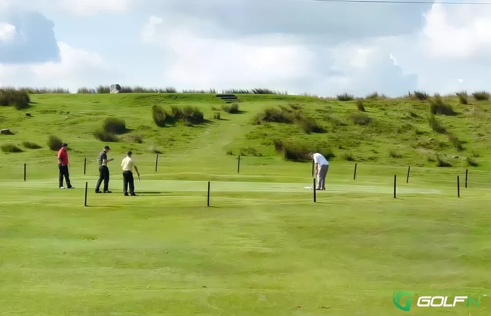 Lobden Golf Club in Whitworth, England — semi-private, 18-hole golf course