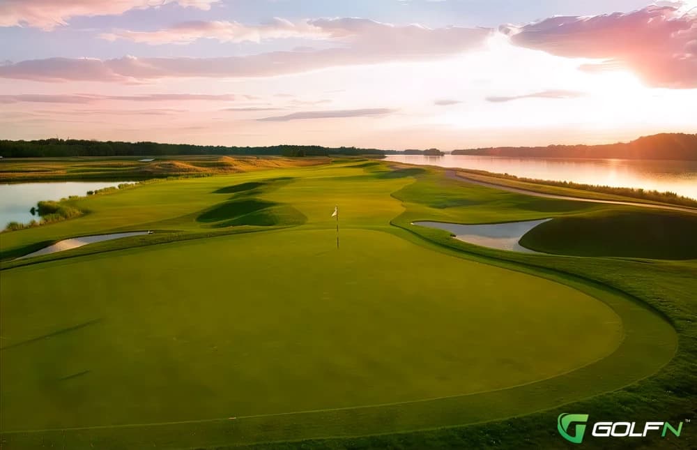 Riverview - Trump National Washington Dc in Potomac Falls, Virginia — private, 36-hole golf course, designed by Arthur Hills (1999)