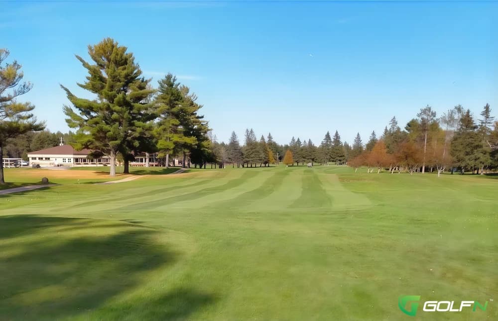 Highland Golf Club in Escanaba, Michigan — semi-private, 18-hole golf course