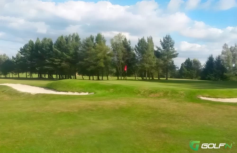 Valley - Hobbs Cross Golf Centre in Near Epping, England — public, 9-hole golf course