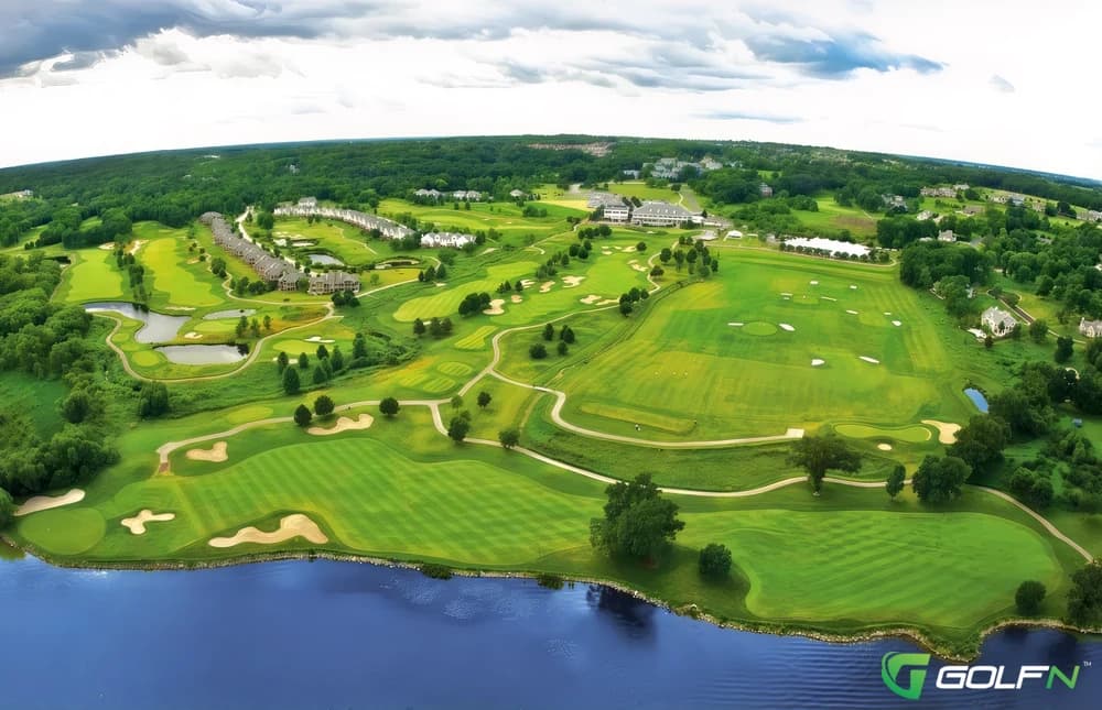 Player - Geneva National Golf Club in Lake Geneva, Wisconsin — semi-private, 36-hole golf course, designed by Lee Trevino (1990)