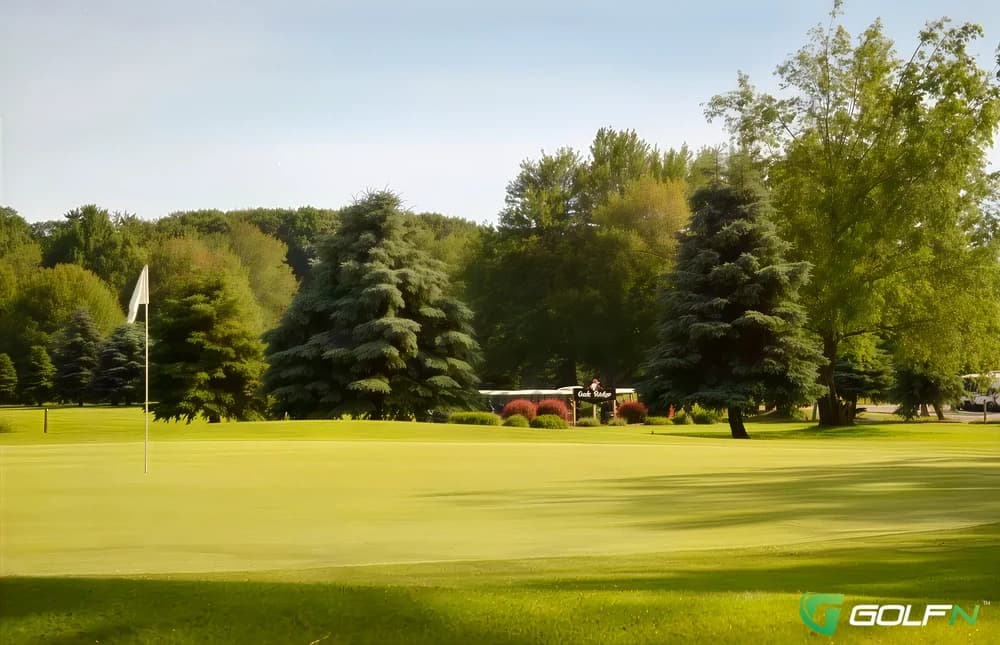 Muskegon - Oak Ridge Golf Club in Muskegon, Michigan — semi-private, 18-hole golf course