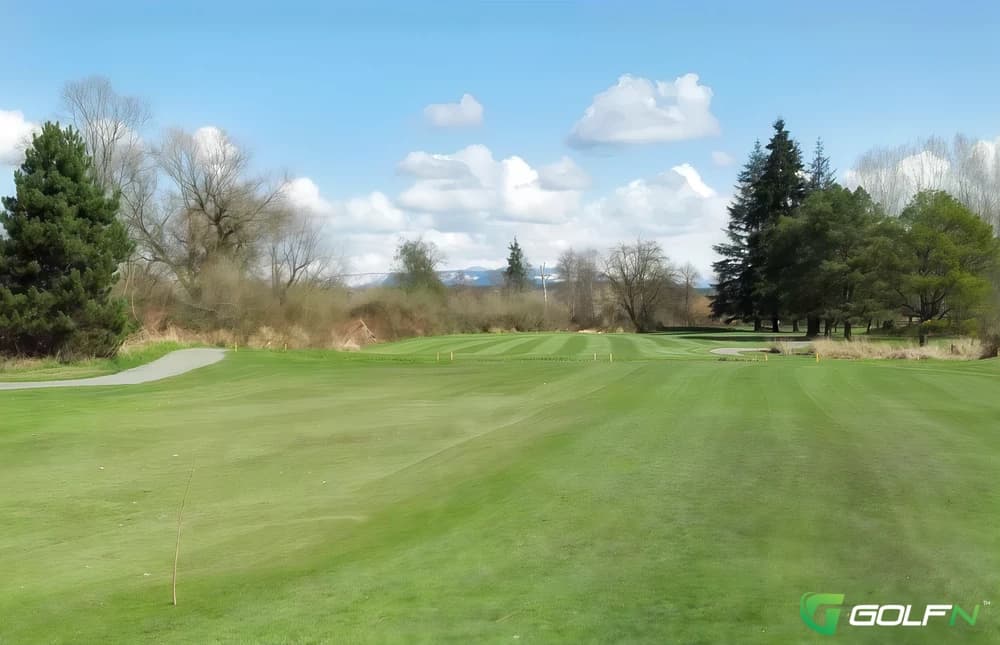 Blue Heron Golf Course in Carnation, Washington — public, 18-hole golf course, designed by Bob Tachell