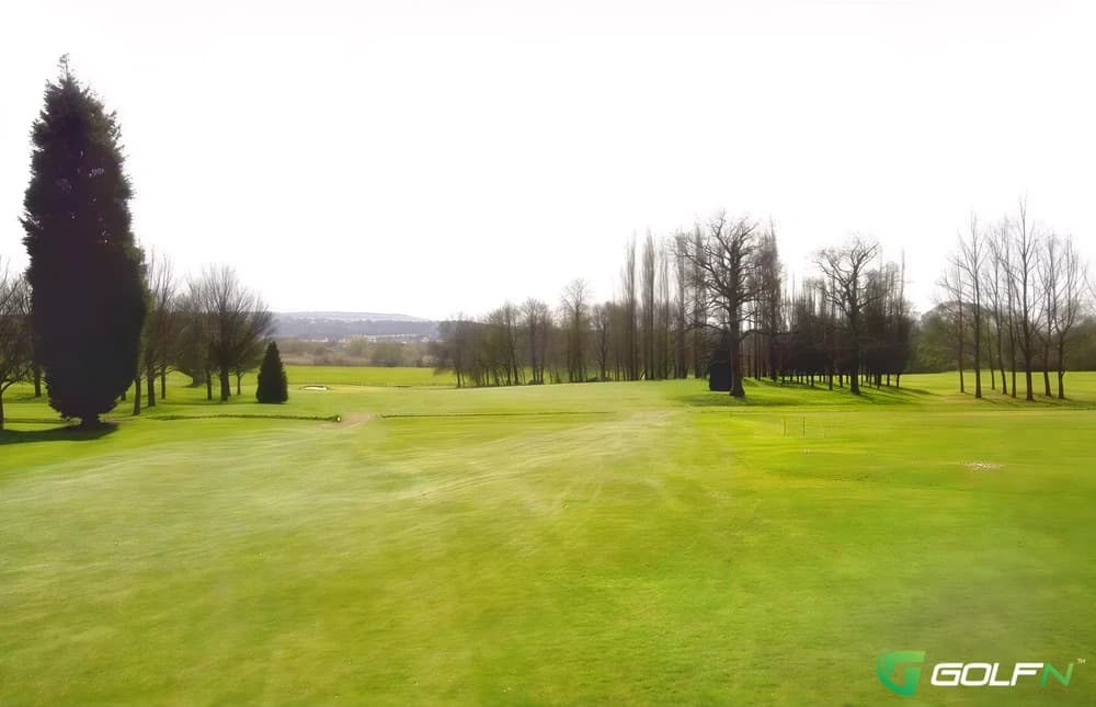 Hebden Bridge Golf Club in Wakefield, England — semi-private, 18-hole golf course