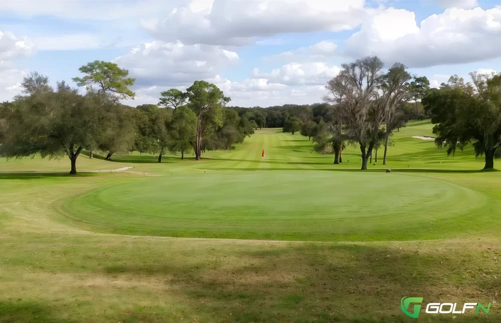 Mount Dora Golf Club in Mount Dora, Florida — semi-private, 18-hole golf course
