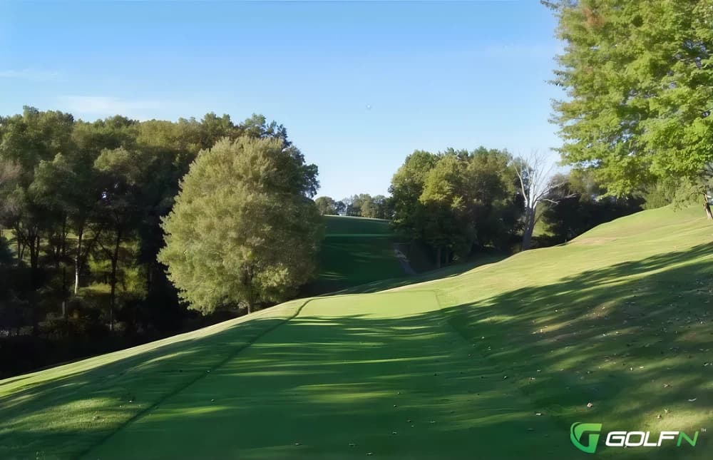 Aubreys Dubbs Dred Golf Course in Butler, Pennsylvania — semi-private, 18-hole golf course, designed by John Aubrey