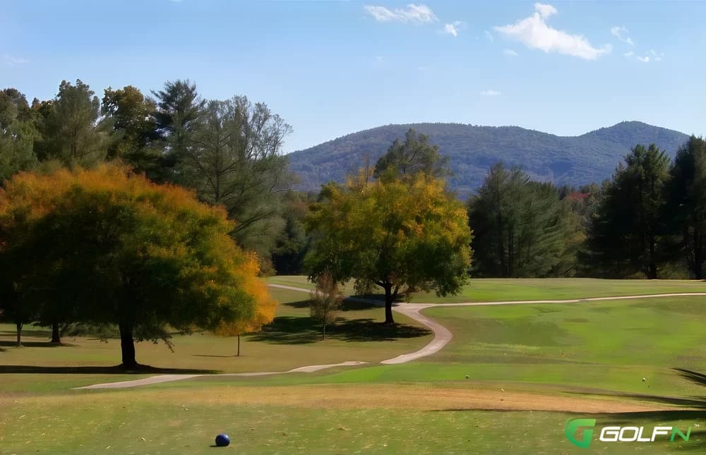 Chatuge Shores Golf Course in Hayesville, North Carolina — semi-private, 18-hole golf course