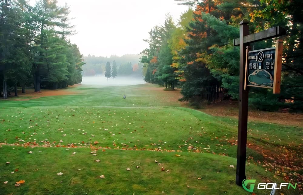 Alpine Club De Golf in St Adele, Quebec — semi-private, 9-hole golf course