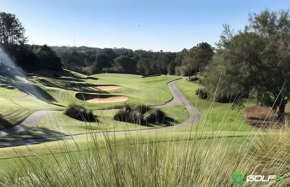 Southern Dunes Golf & Country Club in Haines City, Florida — public, 18-hole golf course, designed by Steve Smyers (1993)