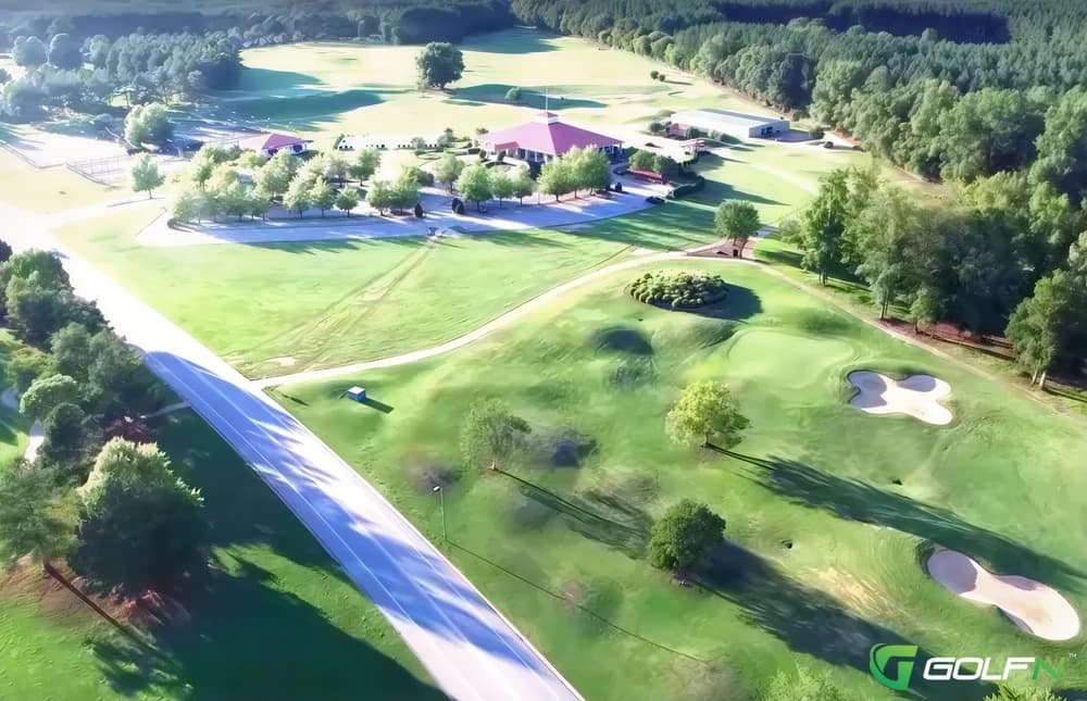 Oak - Hunters Creek Plantation in Greenwood, South Carolina — public, 27-hole golf course, designed by Tom Jackson