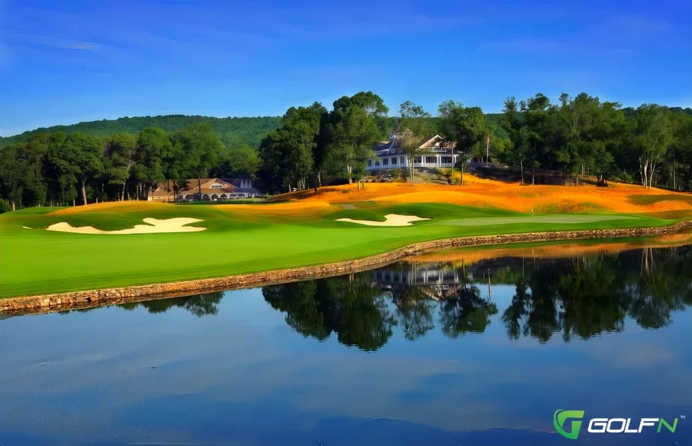 Fox Hopyard Golf Club in East Haddam, Connecticut — public, 18-hole golf course, designed by Roger Rulewich (2001)