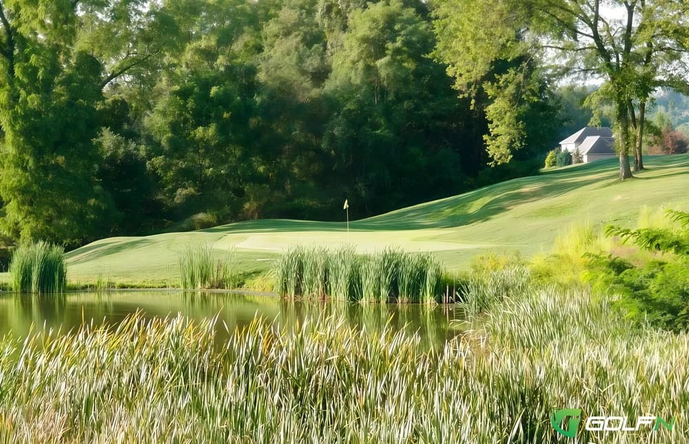 Hickory Heights Golf Club in Bridgeville, Pennsylvania — semi-private, 18-hole golf course, designed by Dr. Michael Hurdzan (1991)