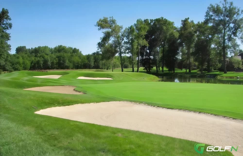 Hawthorns Golf & Country Club in Fishers, Indiana — private, 18-hole golf course, designed by Arthur Hills (1994)