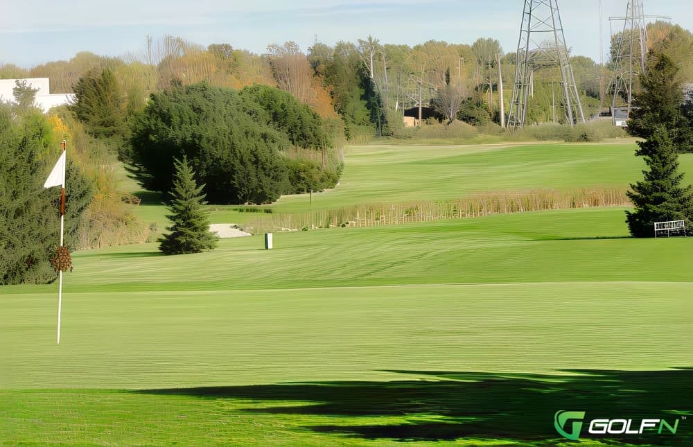 Noyes Park Golf Course in Milwaukee, Wisconsin — public, 9-hole golf course