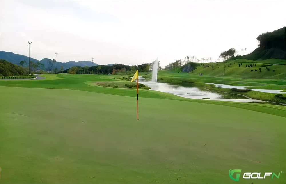 Daehan-Jayuro Country Club in Baekhak-myeon, Gyeonggido β public, 9-hole golf course