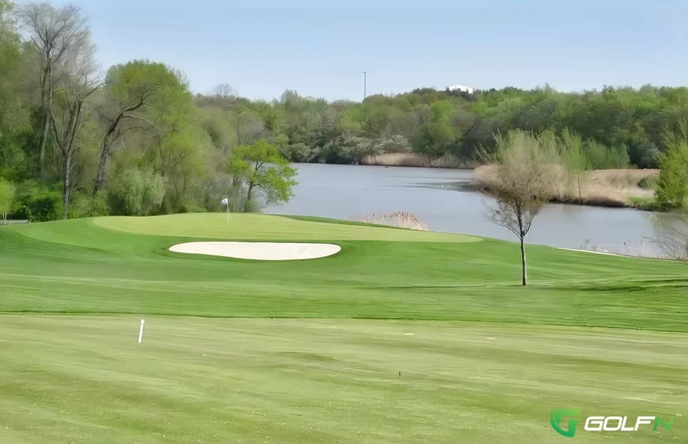South - Thunderbird Hills Golf Course in Huron, Ohio — public, 36-hole golf course, designed by Bruce Palmer (1995)