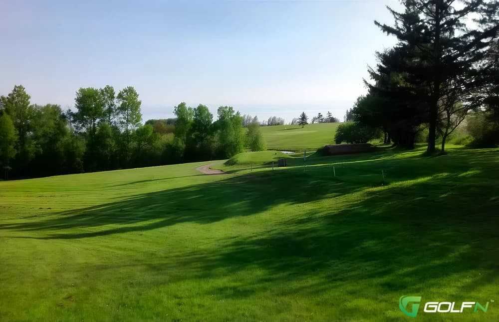 Minas View Golf Links in Cambridge, Nova Scotia — semi-private, 9-hole golf course