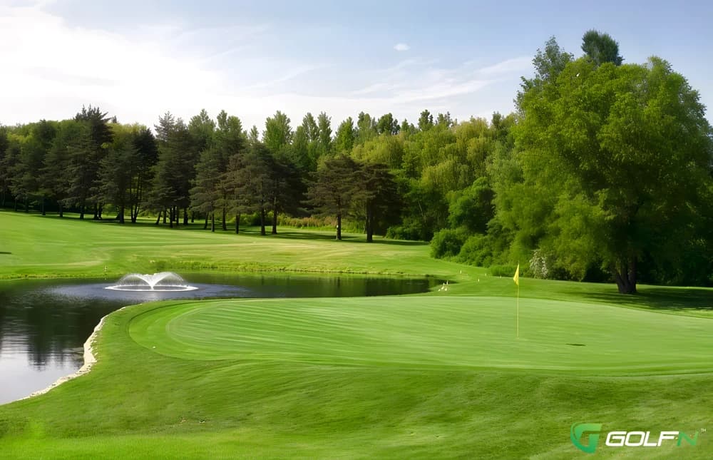 Shaker Ridge Country Club in Loudonville, New York — private, 18-hole golf course, designed by Jim Thomson (1929)