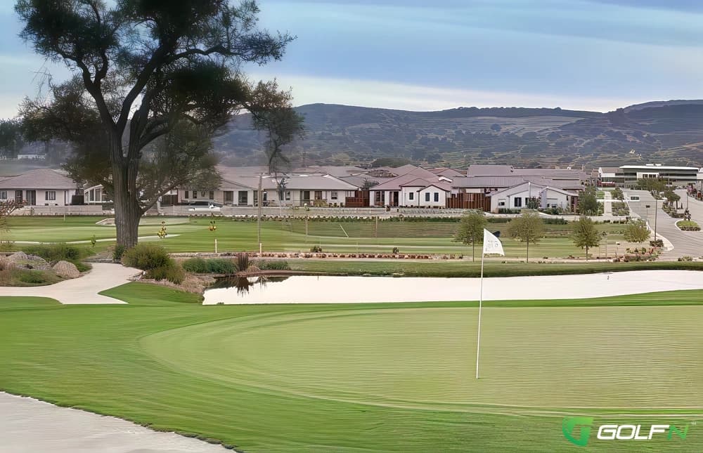 River Oaks Golf Course in Paso Robles, California — 6-hole golf course, designed by Rudy Duran (2004)