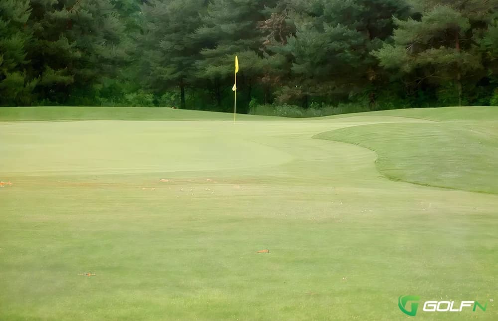 White-Hartland Glen Golf Course in Hartland, Michigan — 9-hole golf course, designed by Kevin Sustick