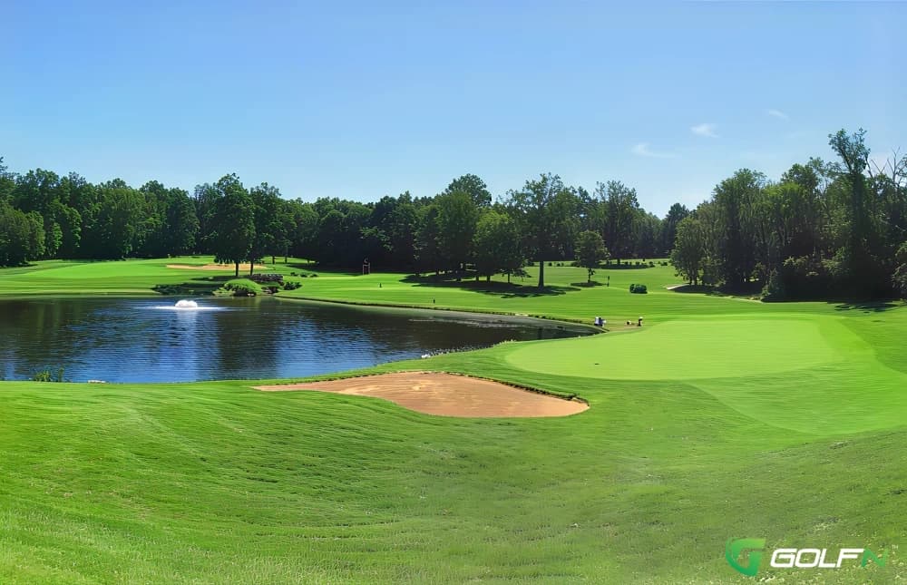 Oakmont Golf Center in Oakton, Virginia — public, 9-hole golf course, designed by Tom Clark (1995)