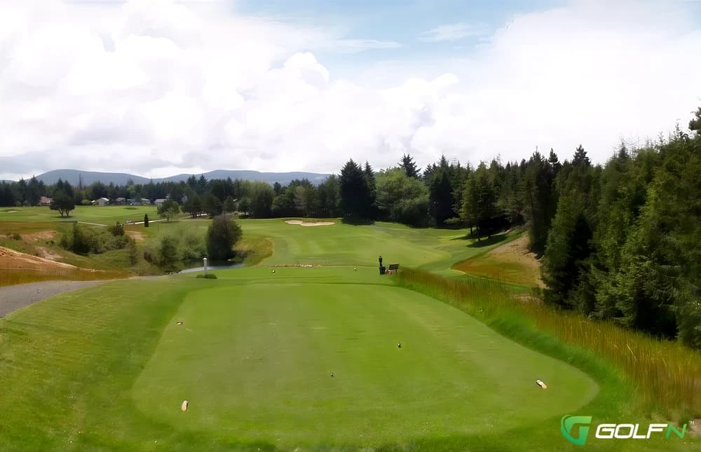 Crestview Hills Golf in Waldport, Oregon — public, 9-hole golf course, designed by Willard Hall