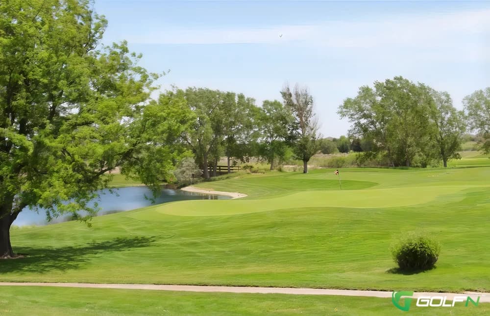 Golf Club At Southwind in Garden City, Kansas — private, 18-hole golf course, designed by Donald Sechrest (1980)