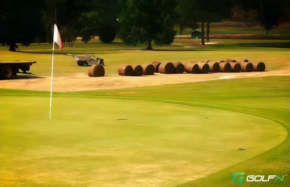 Fox Ridge Golf Course in Ozark, Alabama — semi-private, 18-hole golf course, designed by Ron Garl (1972)
