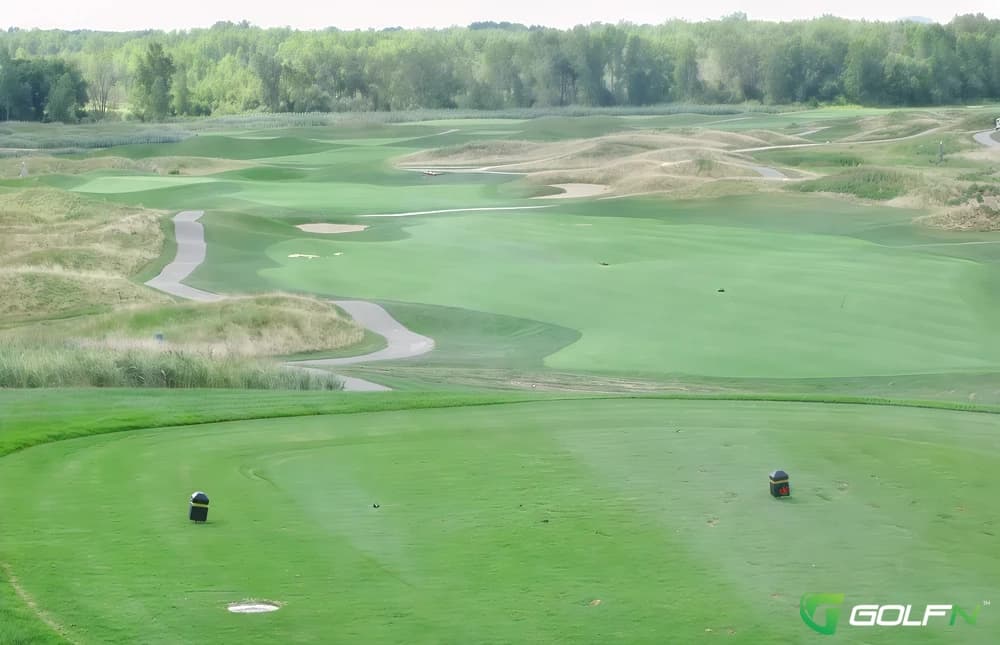 Sanctuary Lake Golf Course in Troy, Michigan — public, 18-hole golf course