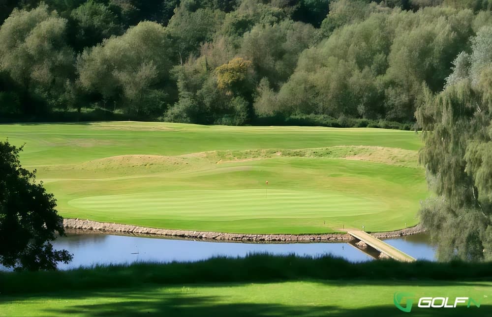 Rufford Park Golf & Country Club in Newark, England — resort, 18-hole golf course, designed by Ken Moodie (2008)