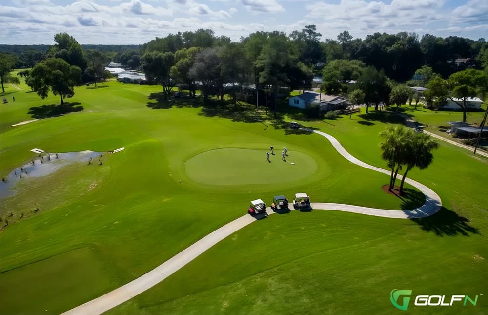 Rolling Greens Executive Golf Course in Ocala, Florida — semi-private, 18-hole golf course