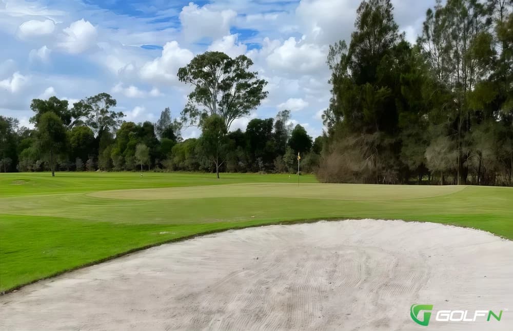 Corinda Golf Course (Oxley Golf Complex) in Brisbane, Queensland β public, 9-hole golf course