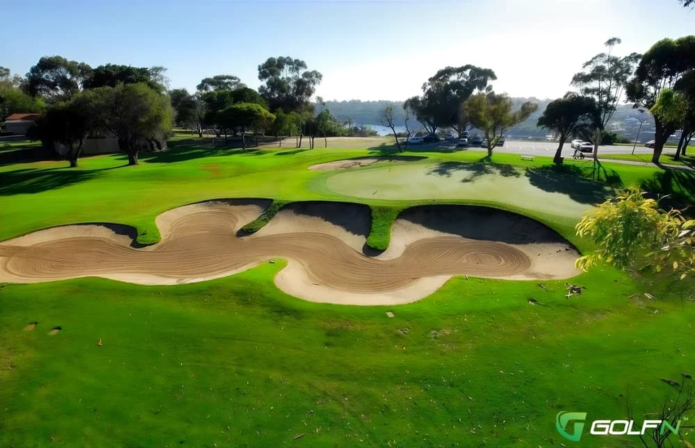 Mosman Park Golf Club in Mosman Park, Western Australia β private, 18-hole golf course, designed by Michael Coate (2007)