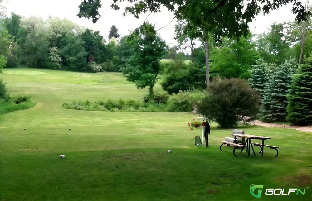 White Oaks Golf Course in Hillsdale, Michigan — public, 18-hole golf course
