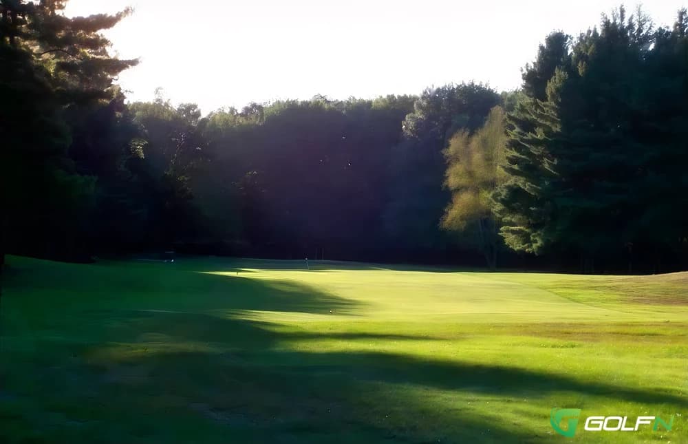 Chase Hammond Golf Course in Muskegon, Michigan — public, 18-hole golf course, designed by Mark DeVries