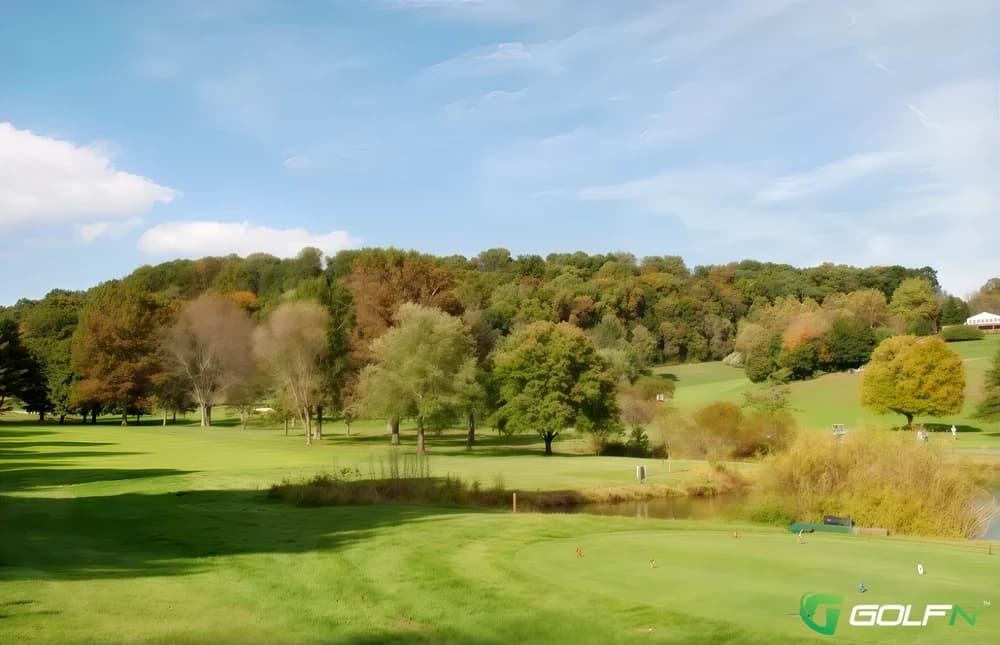 Hunt Valley Country Club in Hunt Valley, Maryland — private, 18-hole golf course, designed by Ed Ault (1970)