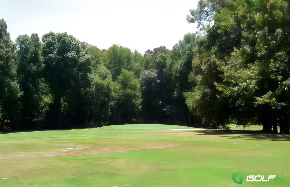 Lisheen Springs Golf Club in Brittas, Dublin โ public, 18-hole golf course
