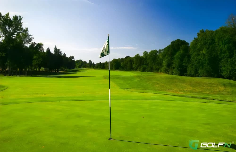 South Riding Golf Club in South Riding, Virginia — semi-private, 18-hole golf course, designed by Dan Maples (1997)