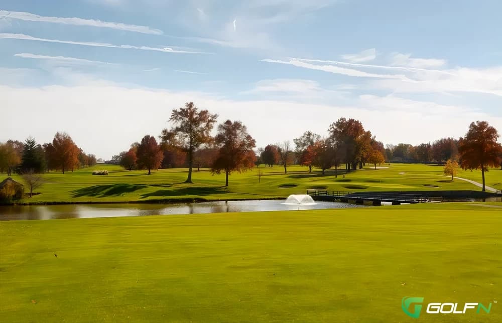 Berms - Sheboygan Town & Country Golf Club in Sheboygan, Wisconsin — public, 27-hole golf course, designed by Herbert Barker (1911)