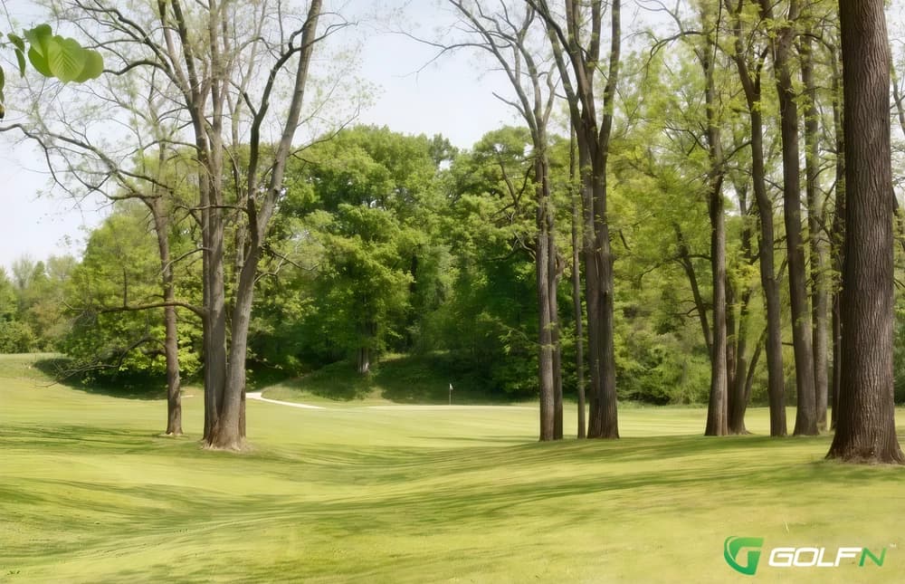 Indian Hollow Lake Golf Club in Grafton, Ohio — public, 18-hole golf course, designed by Gardner Family