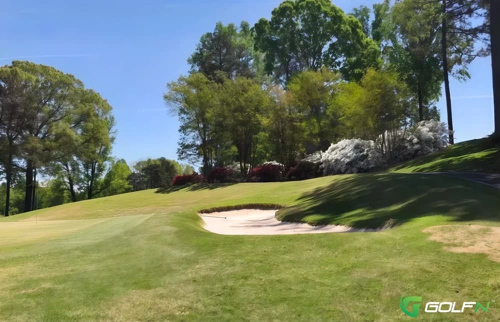 Bray Golf Club in Bray, Wicklow โ public, 18-hole golf course, designed by Gene Hamm