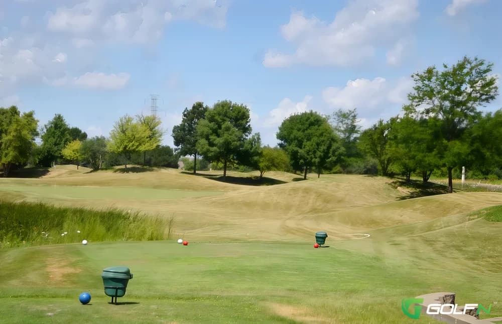 Grayslake Golf Course in Grayslake, Illinois — public, 9-hole golf course, designed by Greg Martin (2000)
