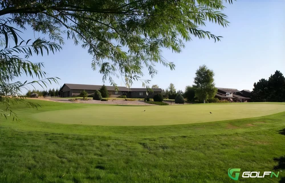 Douglas Country Club in Douglas, Wyoming — semi-private, 18-hole golf course
