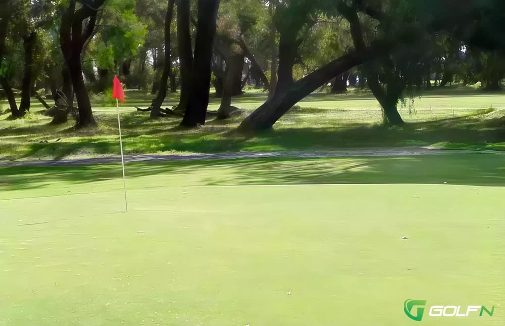 Broadwater Par 3 Golf Course in Busselton, Western Australia β public, 9-hole golf course