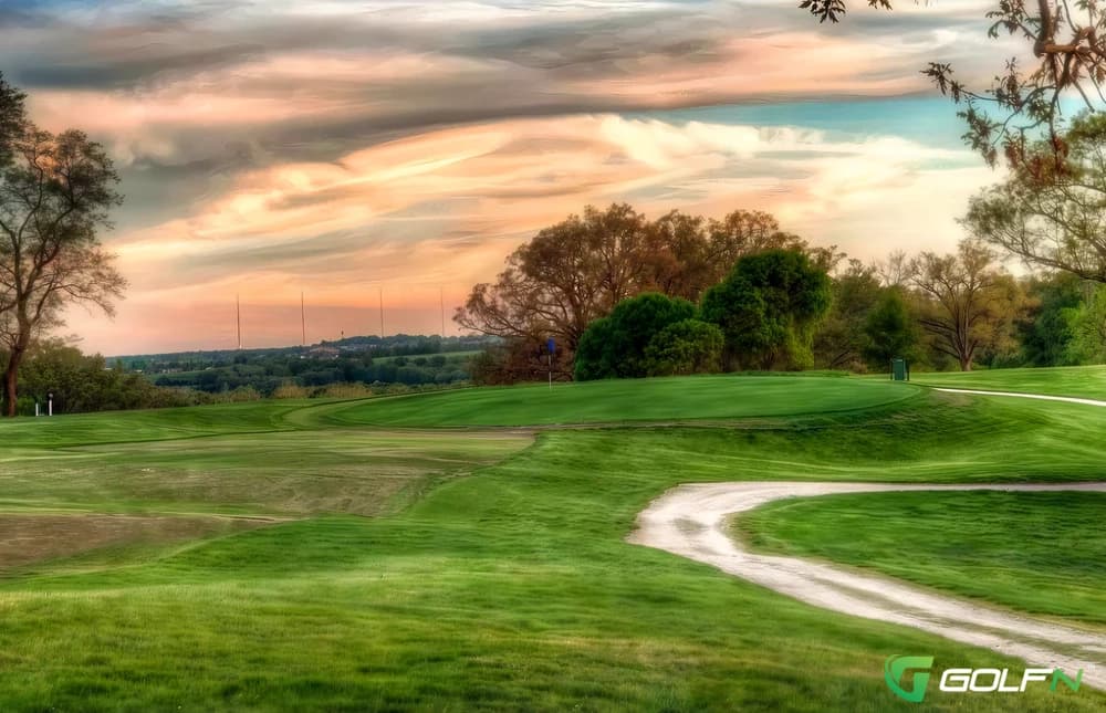 Oak Hills Golf Center in Jefferson City, Missouri — public, 18-hole golf course