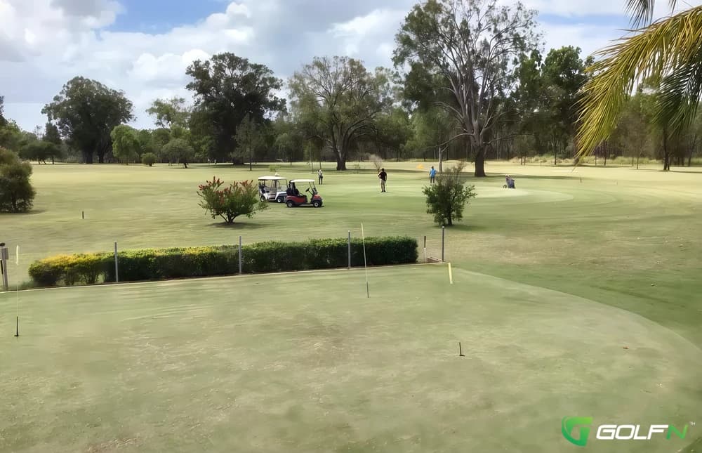 Biggenden Golf Club in Biggenden, Queensland β 9-hole golf course