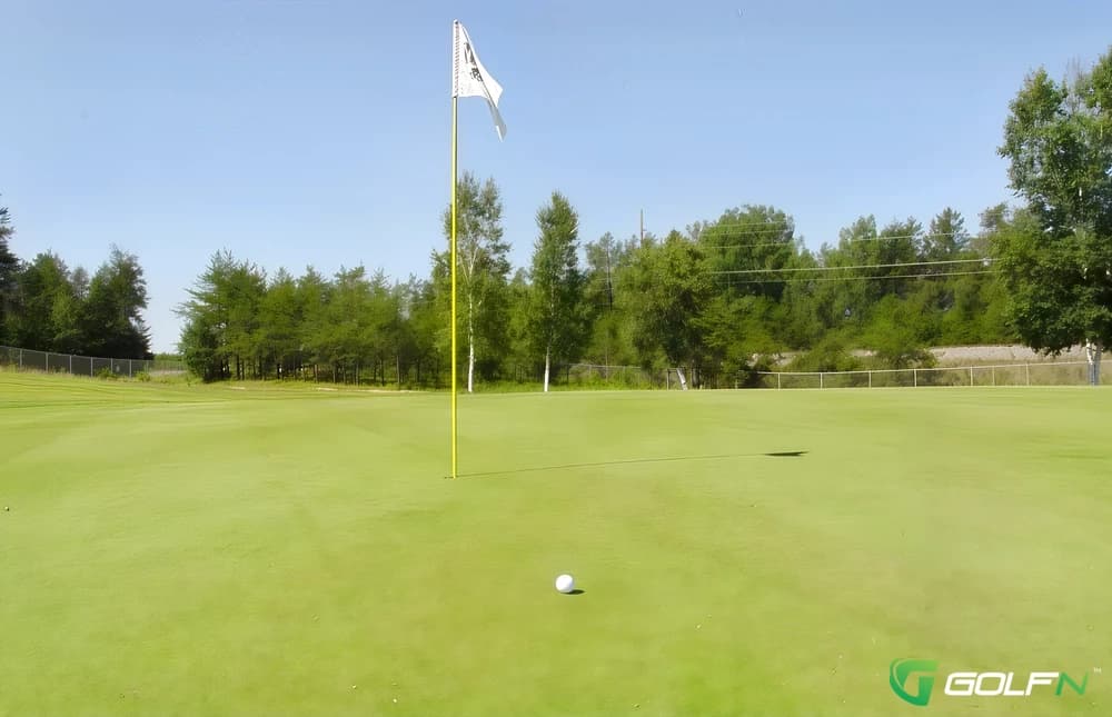 Irish Oaks Golf Course in Gladstone, Michigan — public, 18-hole golf course, designed by Matt Smith Jr.