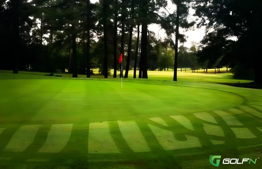 Kerr Lake Country Club in Henderson, North Carolina — semi-private, 18-hole golf course