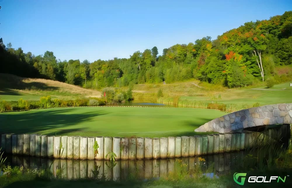 Hotel Mont Gabriel in Saint Adele, Quebec — resort, 18-hole golf course