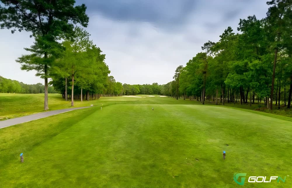 Augusta - River Plantation Country Club in Conroe, Texas — private, 27-hole golf course, designed by Stephen Kay (1993)
